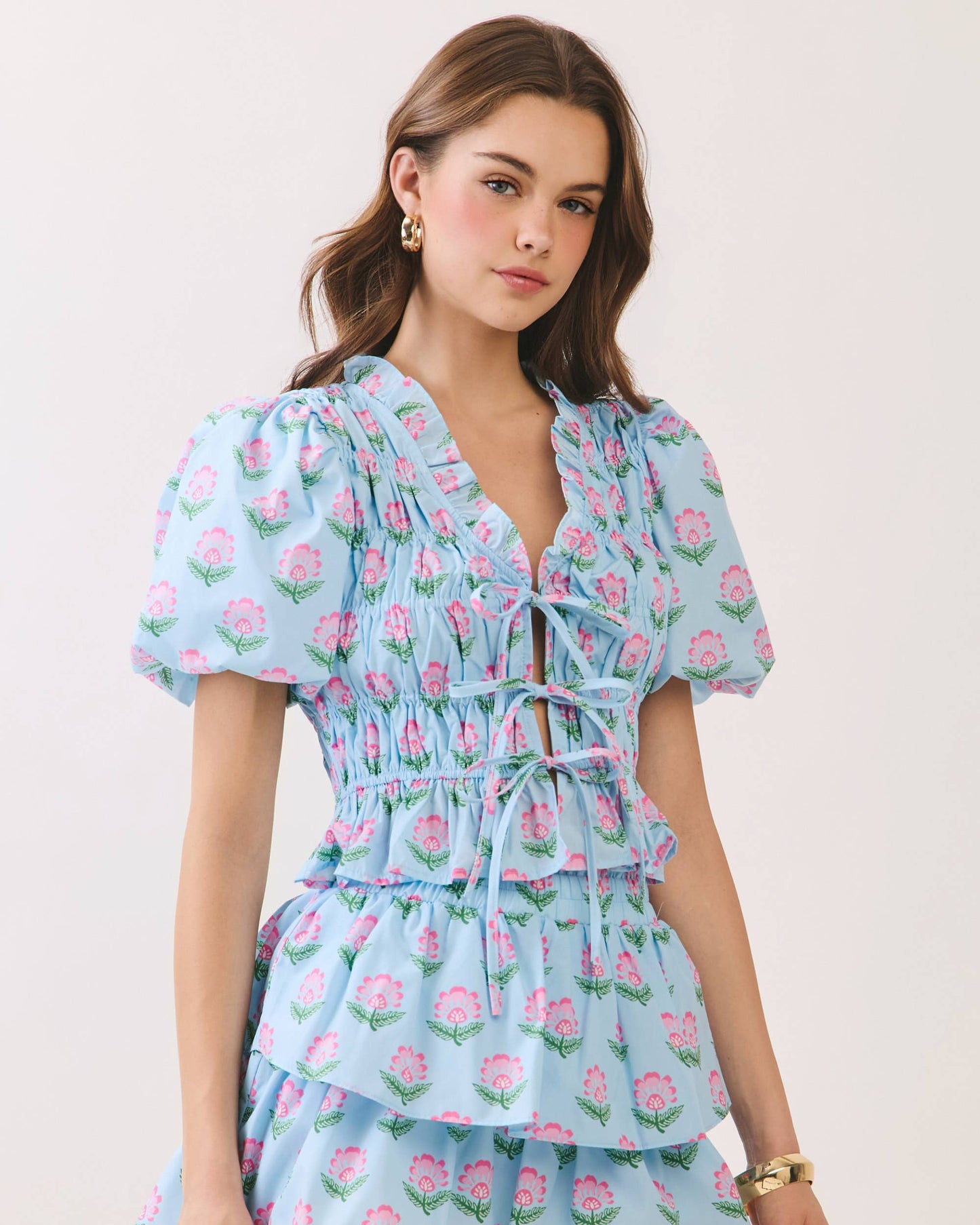CT9889-Floral Print Ruffle Trim Puff Sleeve Tie Front Top